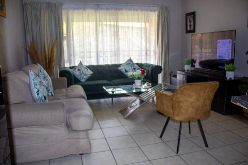 2 Bedroom Property for Sale in Wilgeheuwel Gauteng