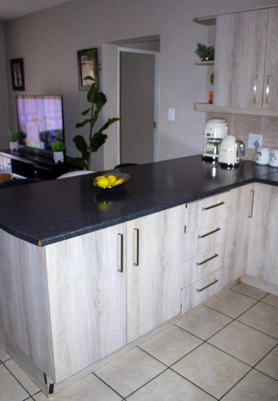 2 Bedroom Property for Sale in Wilgeheuwel Gauteng