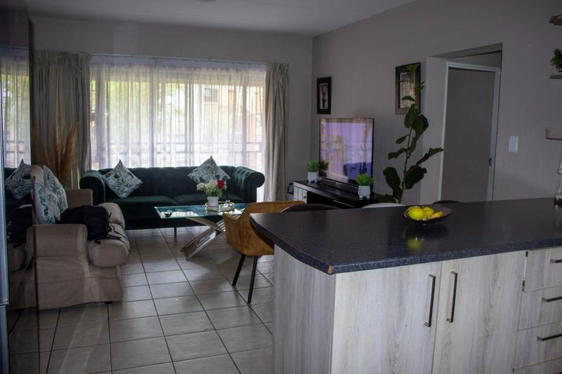 2 Bedroom Property for Sale in Wilgeheuwel Gauteng