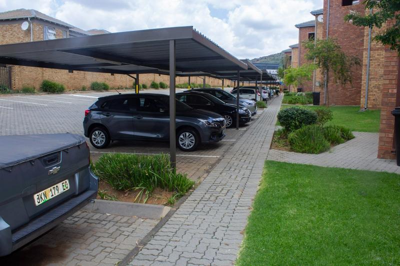 2 Bedroom Property for Sale in Wilgeheuwel Gauteng