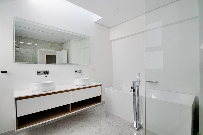 To Let 4 Bedroom Property for Rent in Dainfern Golf Estate Gauteng