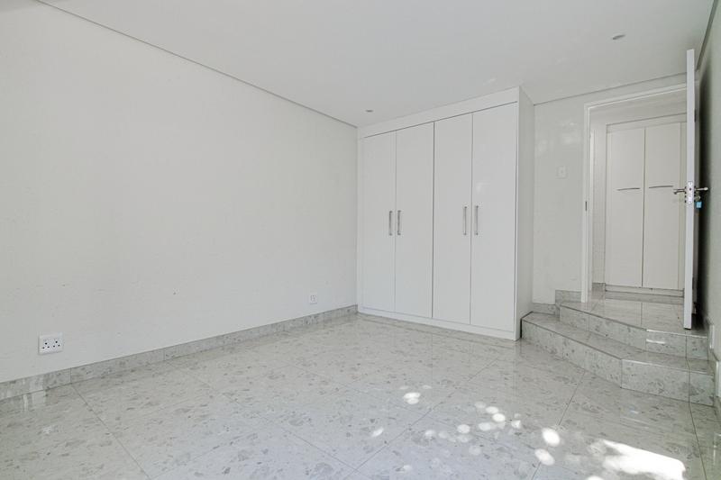 To Let 4 Bedroom Property for Rent in Dainfern Golf Estate Gauteng