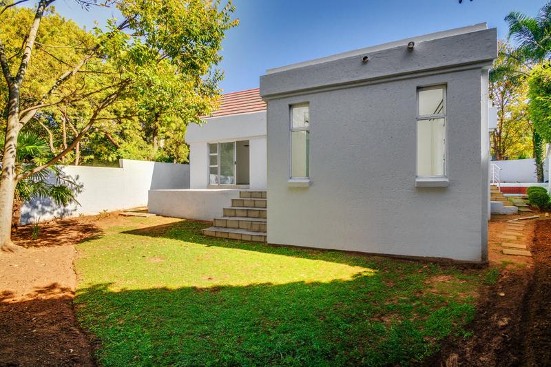 To Let 4 Bedroom Property for Rent in Dainfern Golf Estate Gauteng