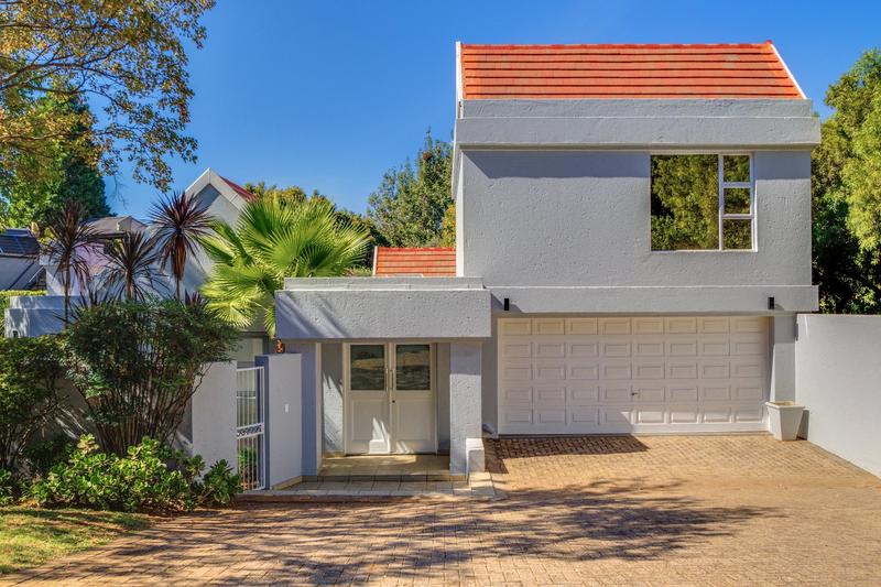 To Let 4 Bedroom Property for Rent in Dainfern Golf Estate Gauteng