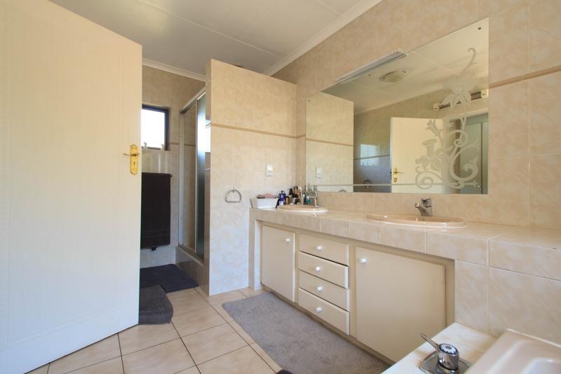 To Let 3 Bedroom Property for Rent in Dainfern Golf Estate Gauteng