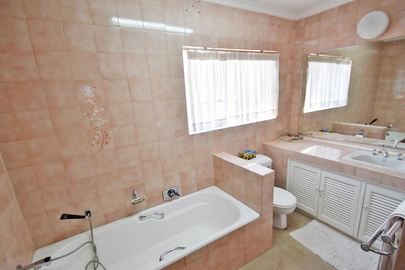 5 Bedroom Property for Sale in Bedford Park Gauteng