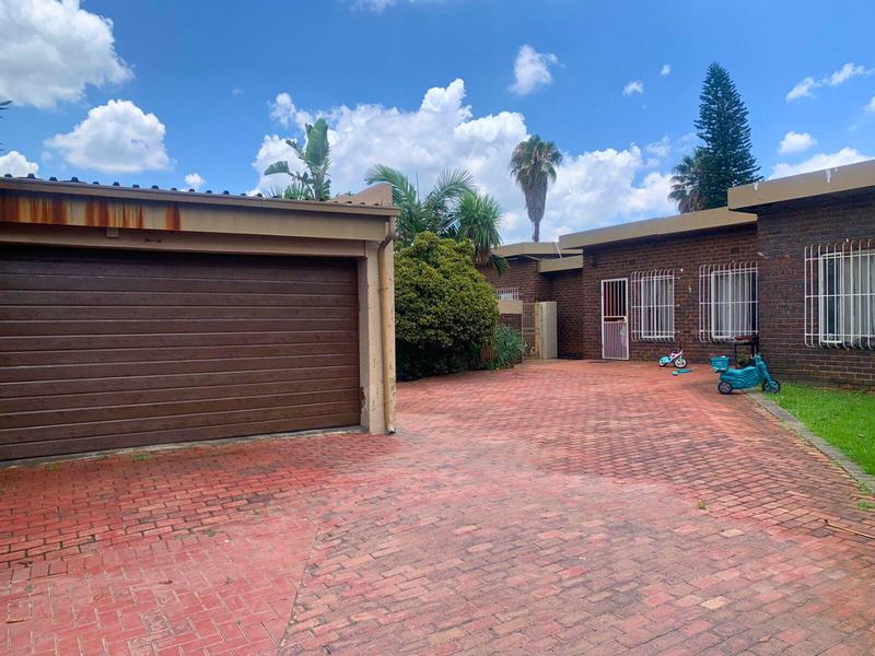 4 Bedroom Property for Sale in Birchleigh Gauteng