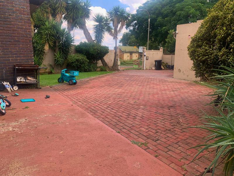 4 Bedroom Property for Sale in Birchleigh Gauteng