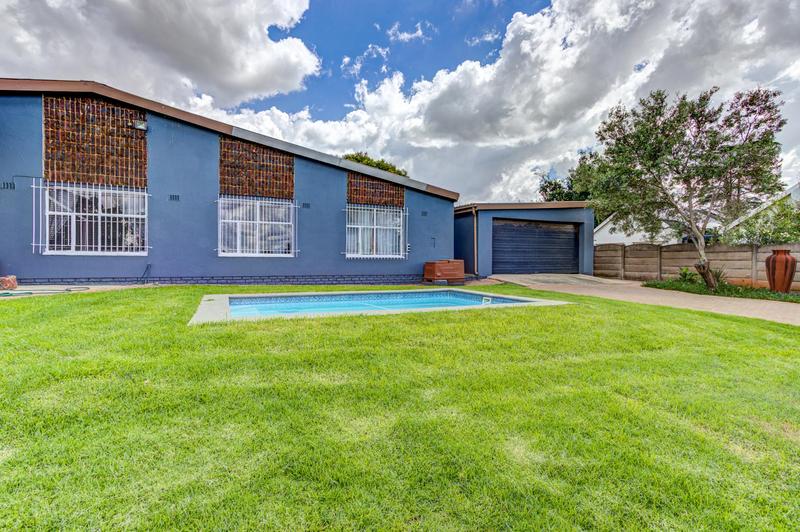 4 Bedroom Property for Sale in Bonaero Park Gauteng