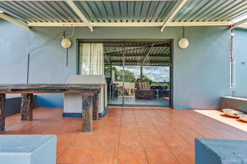 4 Bedroom Property for Sale in Bonaero Park Gauteng