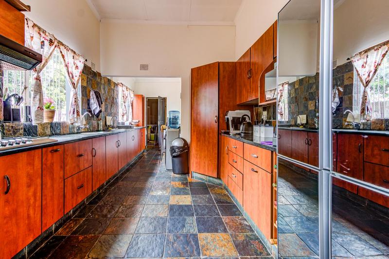 4 Bedroom Property for Sale in Bonaero Park Gauteng