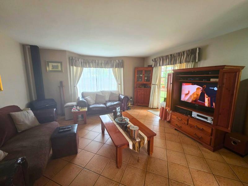 3 Bedroom Property for Sale in Glen Marais Gauteng