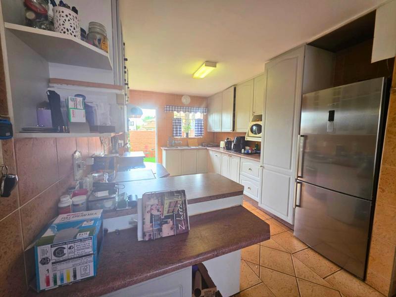 3 Bedroom Property for Sale in Glen Marais Gauteng