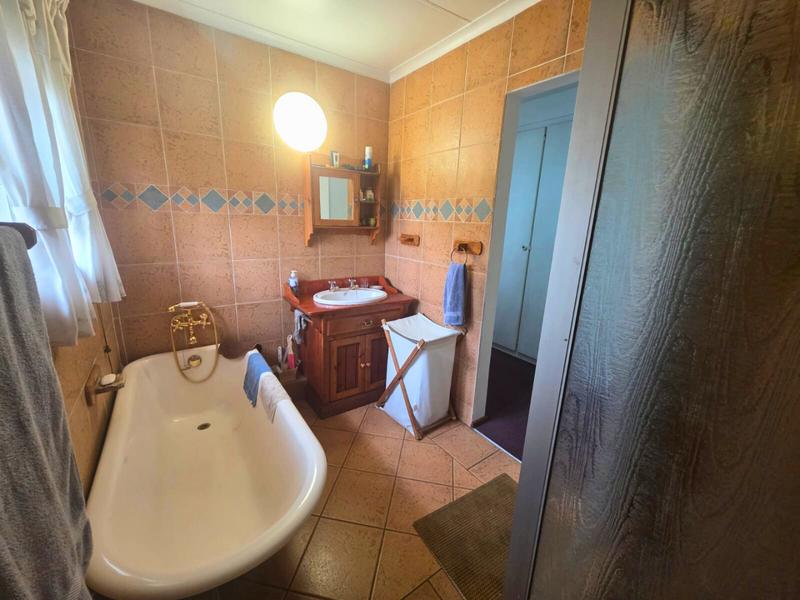 3 Bedroom Property for Sale in Glen Marais Gauteng