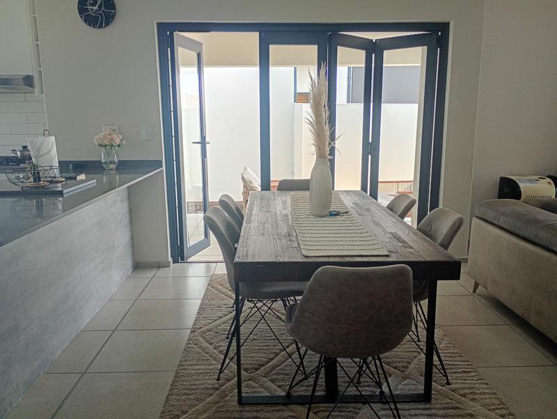 To Let 4 Bedroom Property for Rent in Homes Haven Gauteng