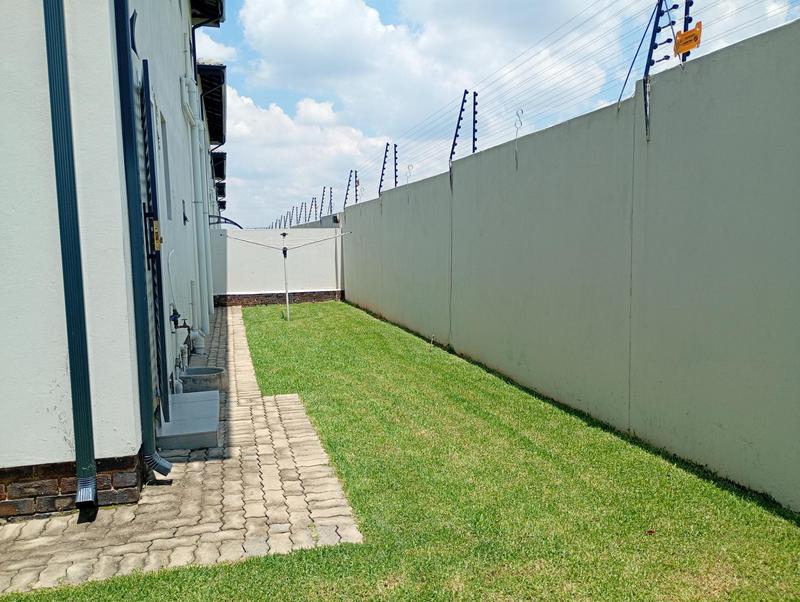 To Let 4 Bedroom Property for Rent in Homes Haven Gauteng