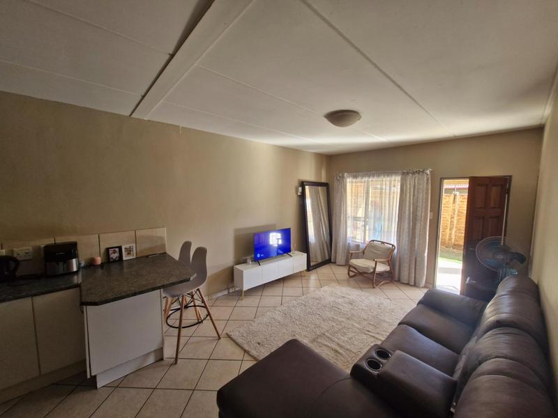 2 Bedroom Property for Sale in Klippoortje Gauteng