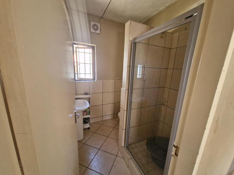 2 Bedroom Property for Sale in Klippoortje Gauteng