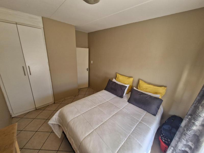 2 Bedroom Property for Sale in Klippoortje Gauteng