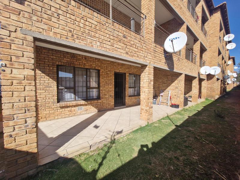 2 Bedroom Property for Sale in Klippoortje Gauteng