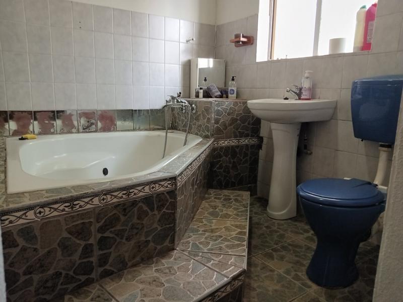 4 Bedroom Property for Sale in Greenhills Gauteng