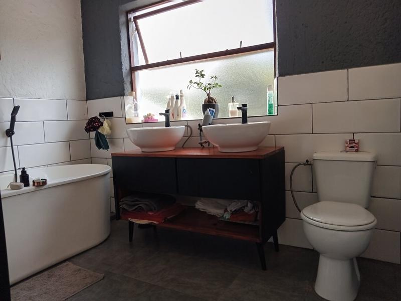 4 Bedroom Property for Sale in Greenhills Gauteng