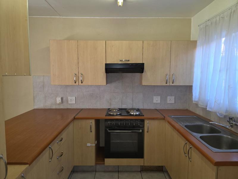 2 Bedroom Property for Sale in Annlin Gauteng