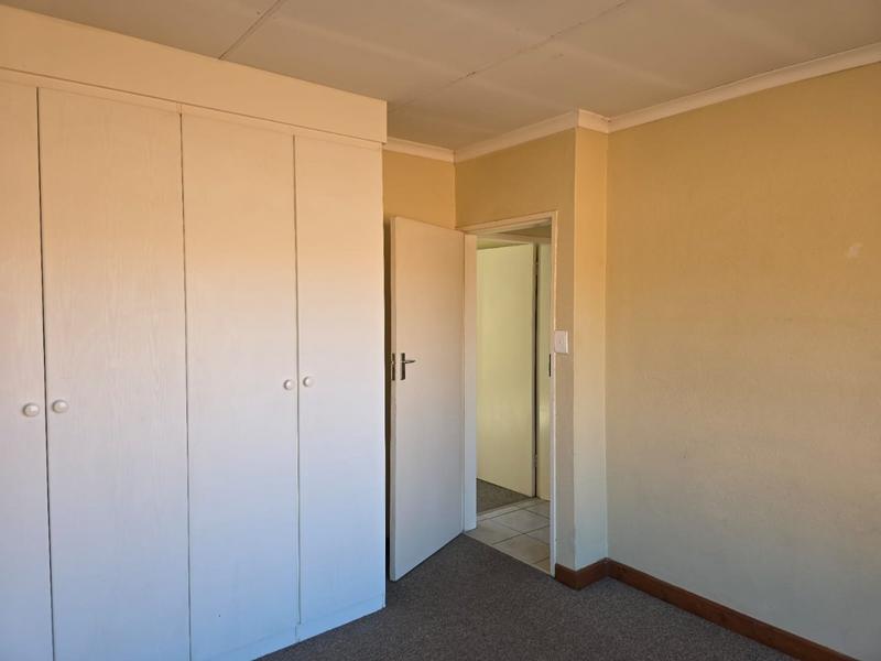 2 Bedroom Property for Sale in Annlin Gauteng