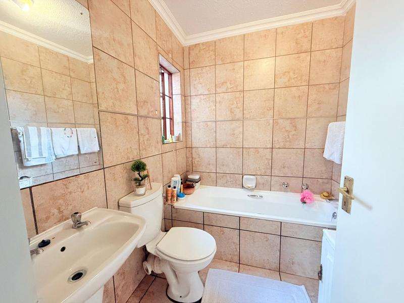 3 Bedroom Property for Sale in Equestria Gauteng