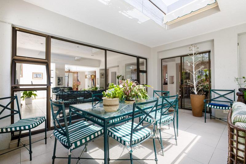 5 Bedroom Property for Sale in Benmore Gardens Gauteng