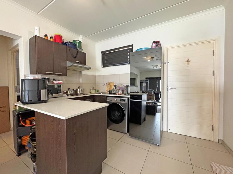 To Let 1 Bedroom Property for Rent in Fourways Gauteng