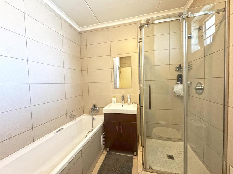 To Let 1 Bedroom Property for Rent in Fourways Gauteng