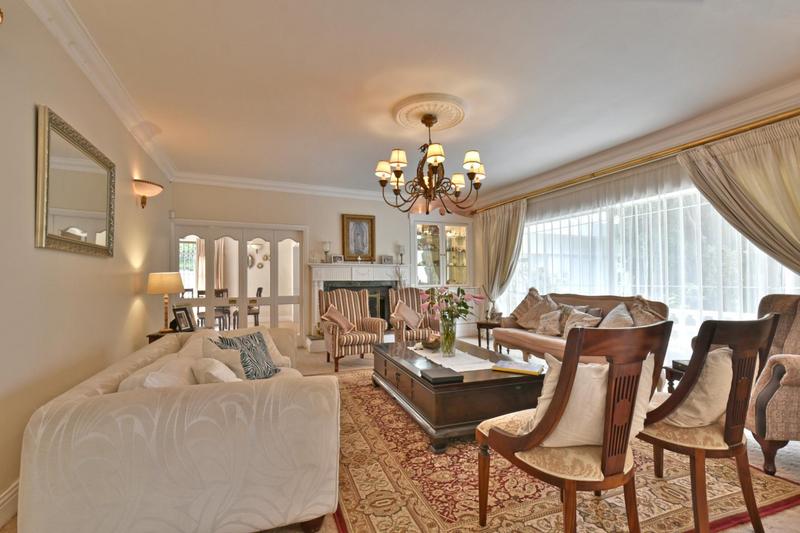 5 Bedroom Property for Sale in Alberante Gauteng