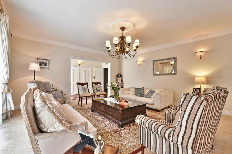 5 Bedroom Property for Sale in Alberante Gauteng