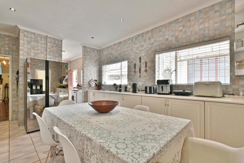 5 Bedroom Property for Sale in Alberante Gauteng