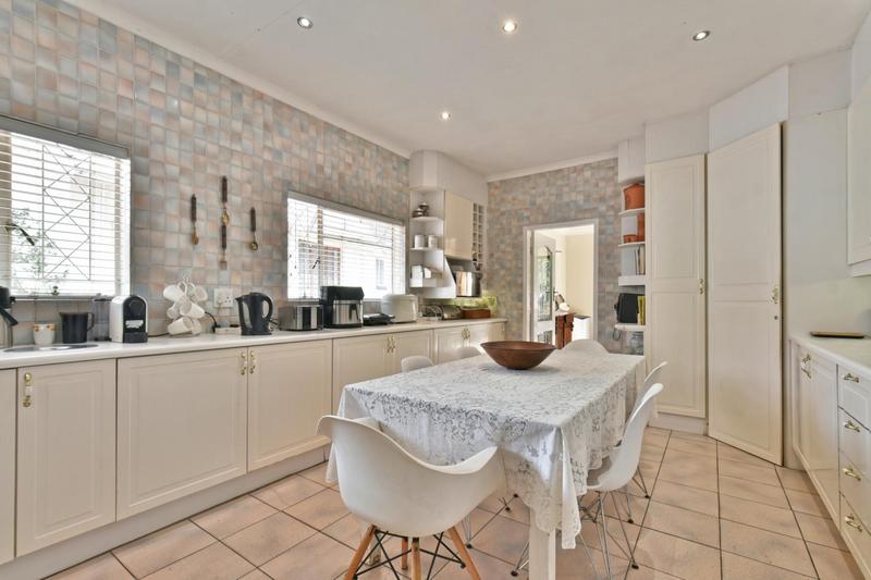 5 Bedroom Property for Sale in Alberante Gauteng