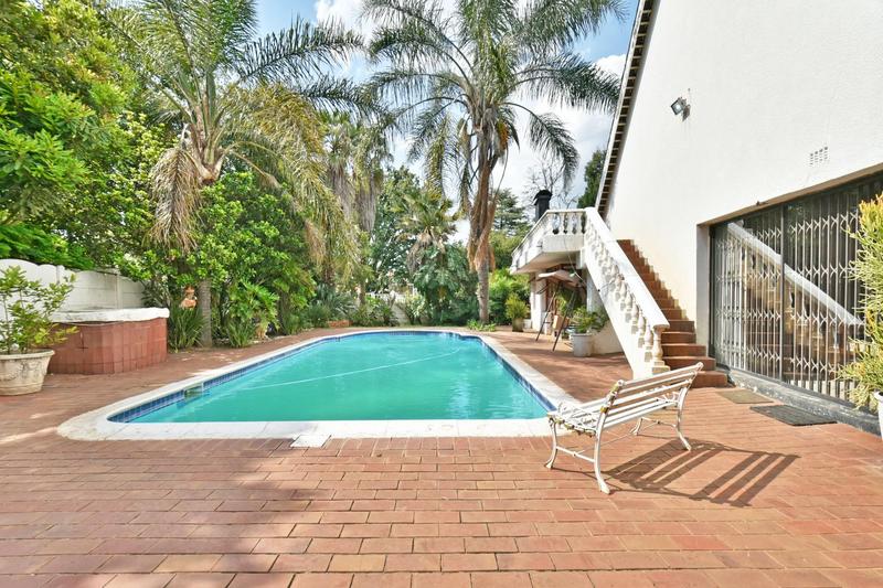 5 Bedroom Property for Sale in Alberante Gauteng