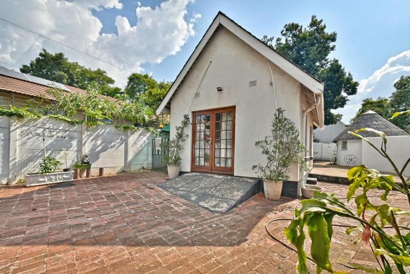 5 Bedroom Property for Sale in Alberante Gauteng