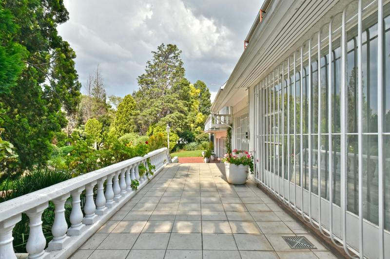 5 Bedroom Property for Sale in Alberante Gauteng