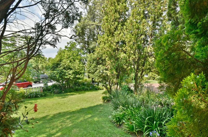 5 Bedroom Property for Sale in Alberante Gauteng