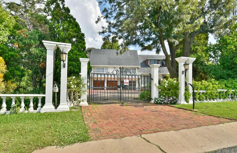 5 Bedroom Property for Sale in Alberante Gauteng