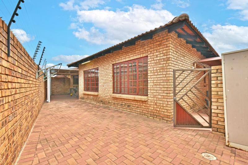 3 Bedroom Property for Sale in New Market Gauteng