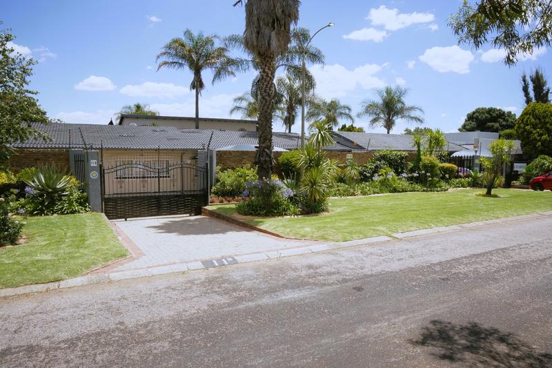 7 Bedroom Property for Sale in Sunward Park Gauteng