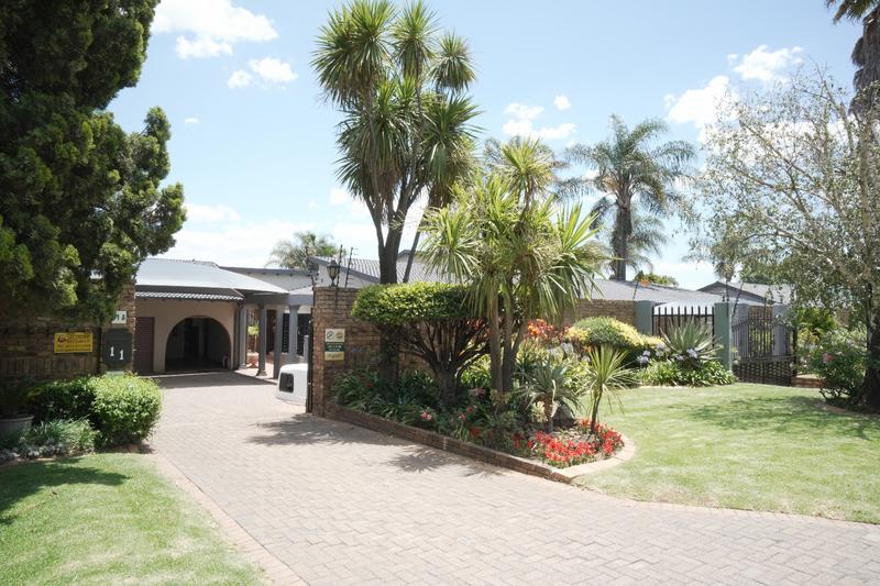 7 Bedroom Property for Sale in Sunward Park Gauteng