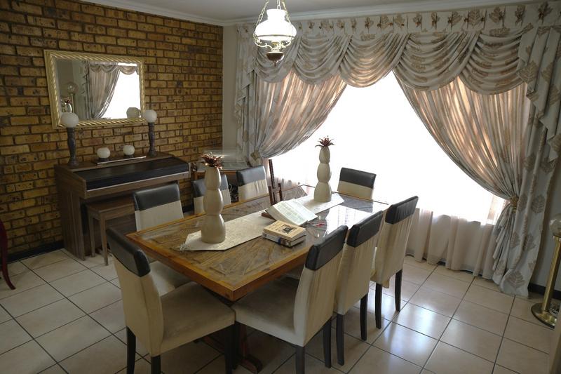 7 Bedroom Property for Sale in Sunward Park Gauteng