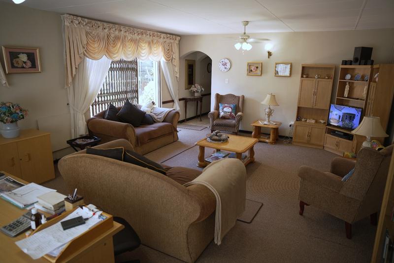 7 Bedroom Property for Sale in Sunward Park Gauteng