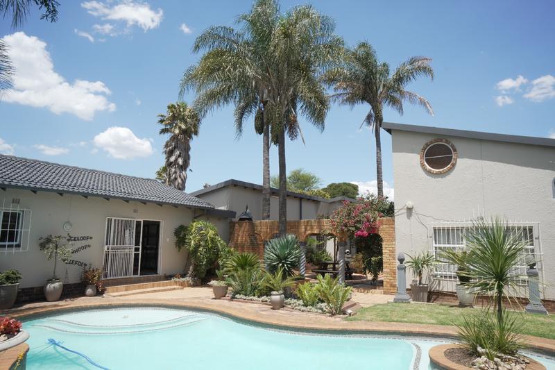 7 Bedroom Property for Sale in Sunward Park Gauteng