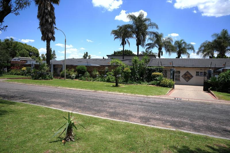 7 Bedroom Property for Sale in Sunward Park Gauteng