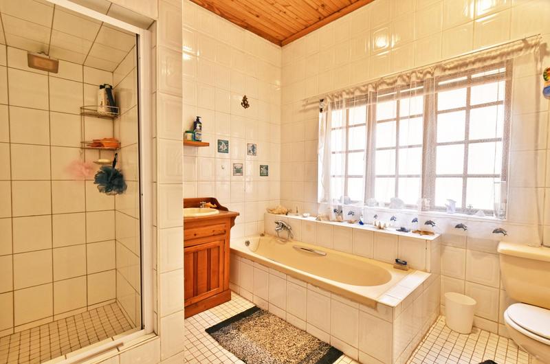 3 Bedroom Property for Sale in Sunnyridge Gauteng