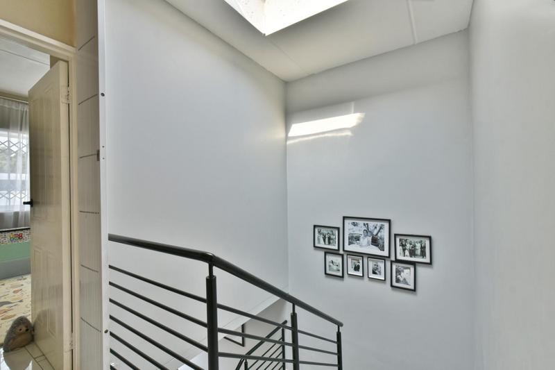 3 Bedroom Property for Sale in Glenvista Gauteng